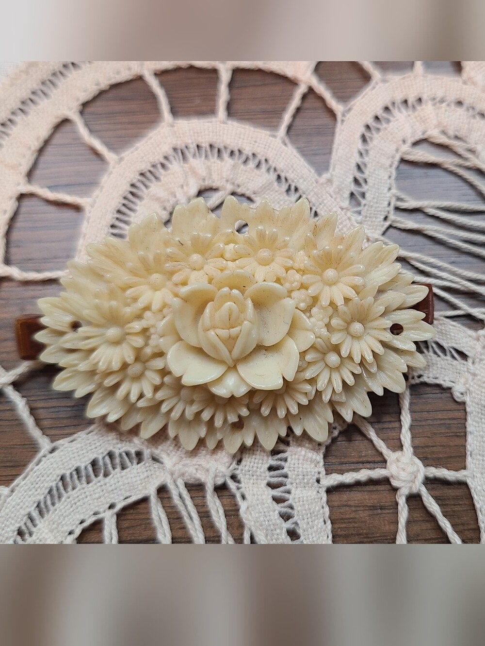 Vtg Carved Floral Hair Barrette Clip Celluloid Rose Daisy Flower Hair Acces 🌼